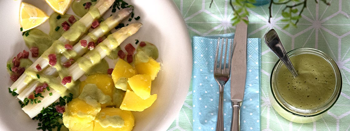 Spargel mit Avocadosauce