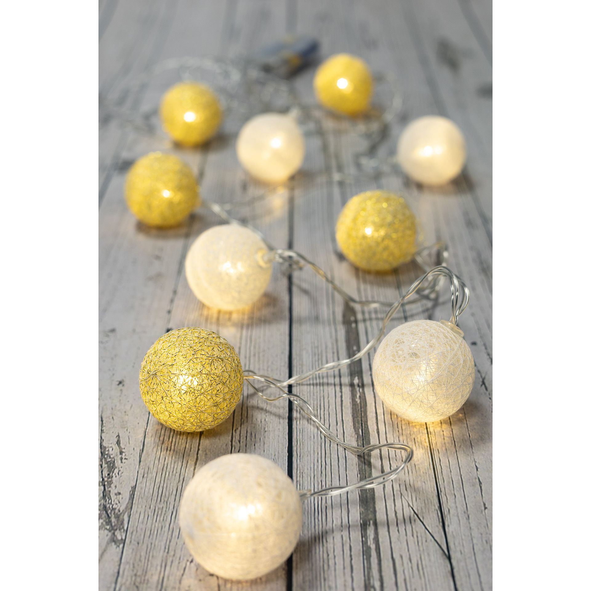 Lichterkette 'Cotton Ball' mit 10 LEDs, warmweiß