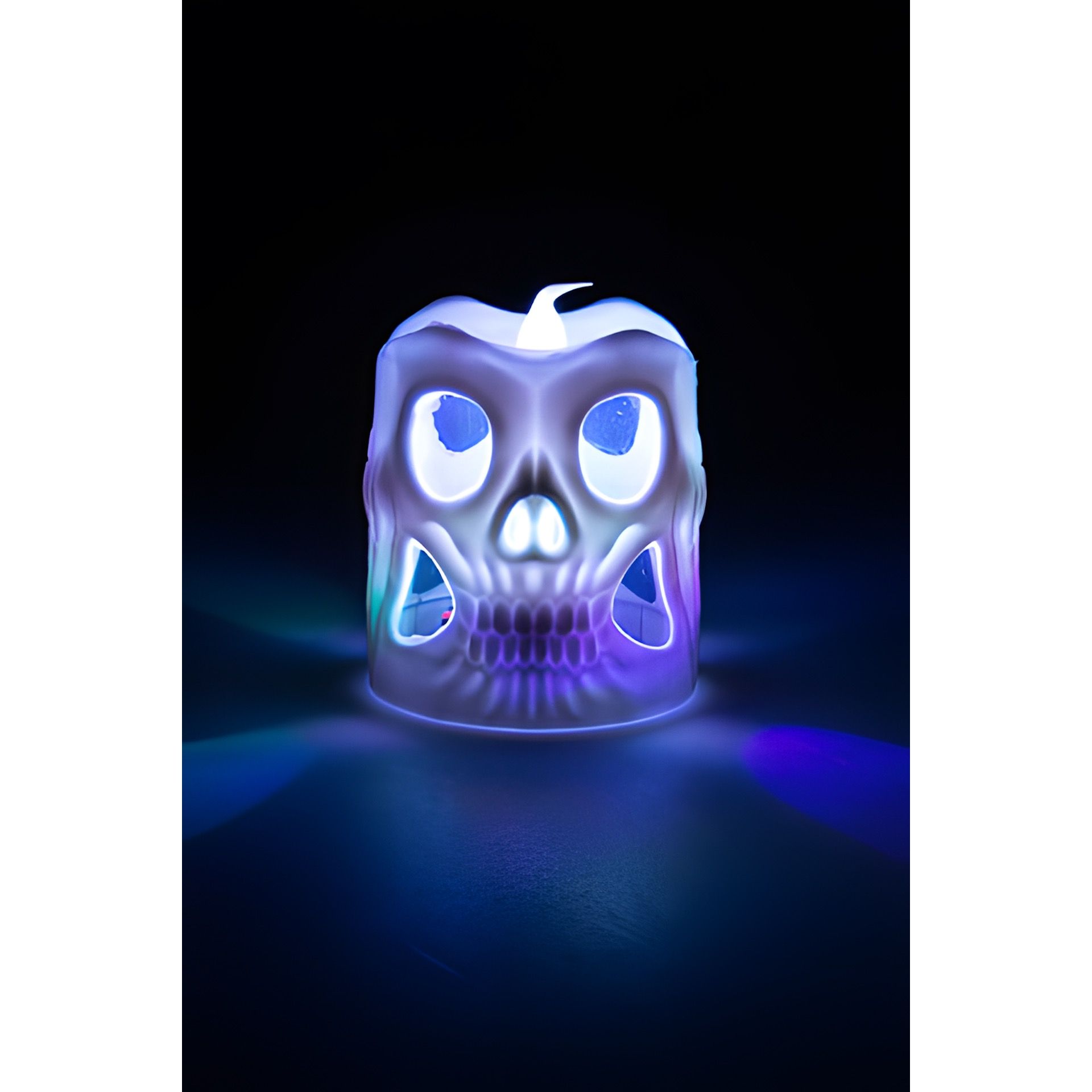 LED-Kerze 'Totenkopf' 6 x 6 cm, mit Farbwechsel, weiß