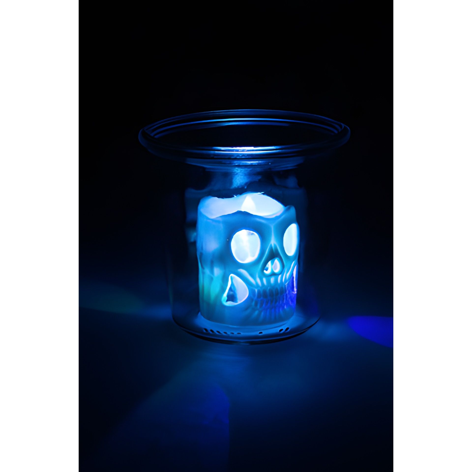 LED-Kerze 'Totenkopf' 6 x 6 cm, mit Farbwechsel, weiß