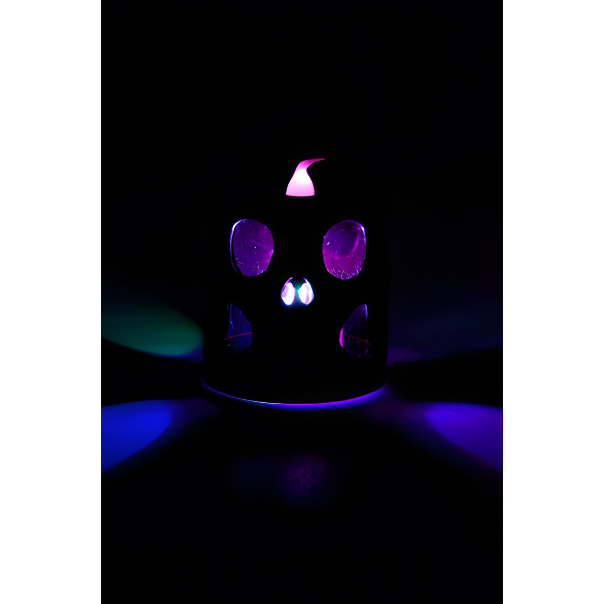 LED-Kerze 'Totenkopf' 6 x 6 cm, mit Farbwechsel, schwarz